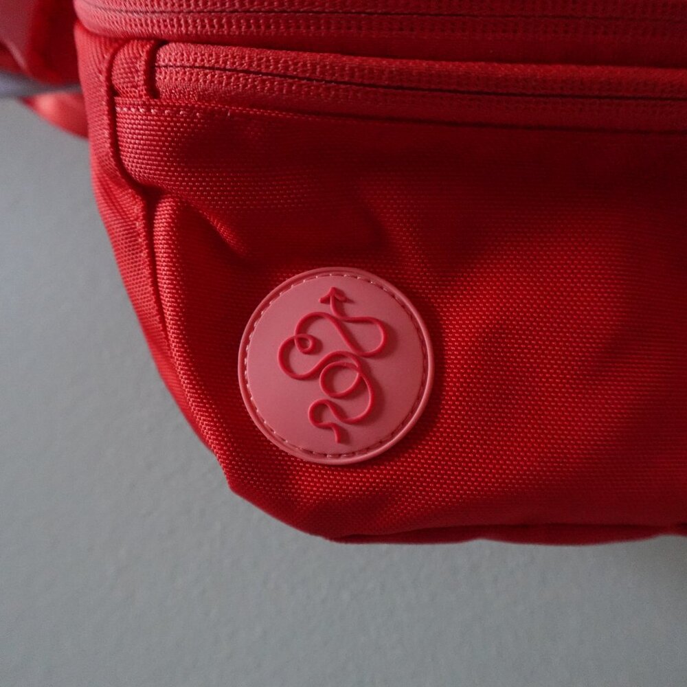 Baboon to the Moon Full Size Fanny Pack 3L Women's Crossbody Belt Bag Red - Picture 4 of 9